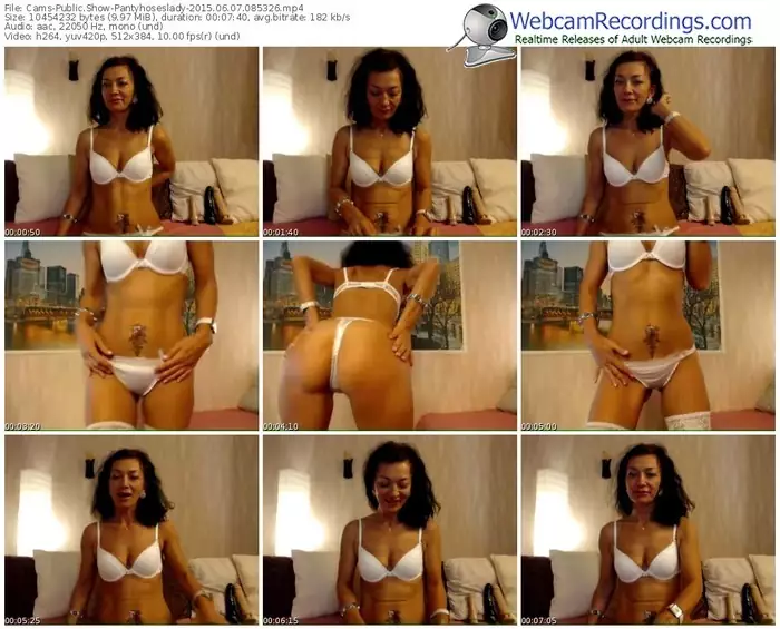 cams-pantyhoseslady-public-show-06_07_2015-08_53_26