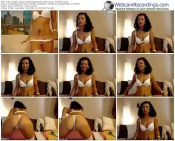 cams-pantyhoseslady-public-show-06_07_2015-09_28_27