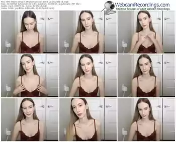 myfreecams-strwberrymoon-webcam-show-12_26_2018-22_51_18