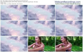myfreecams-hi_ella-04-18-2024-19-10-49