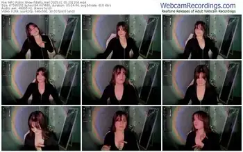 myfreecams-bella_wet-01-05-2025-23-12-04