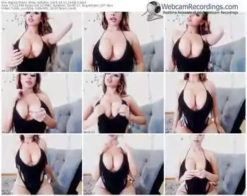 naked-sofianix-public-show-04_12_2015-14_49_14