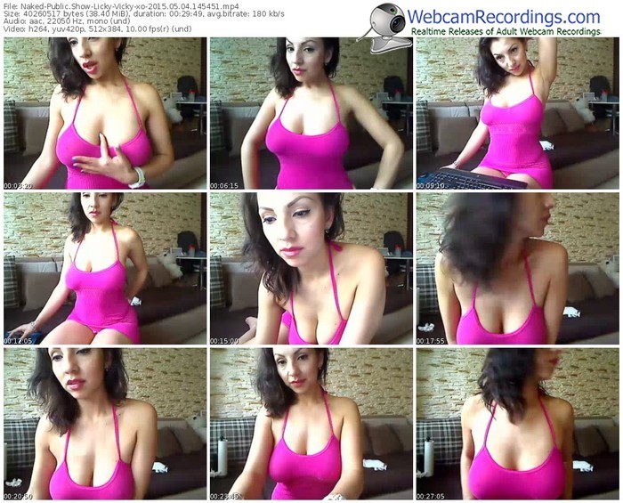 naked-licky-vicky-xo-public-show-05_04_2015-14_54_51