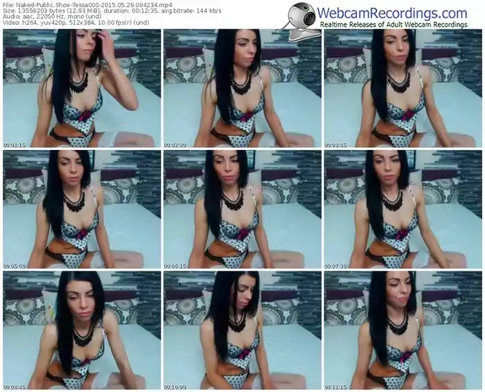 naked-tessa000-public-show-05_29_2015-09_42_34