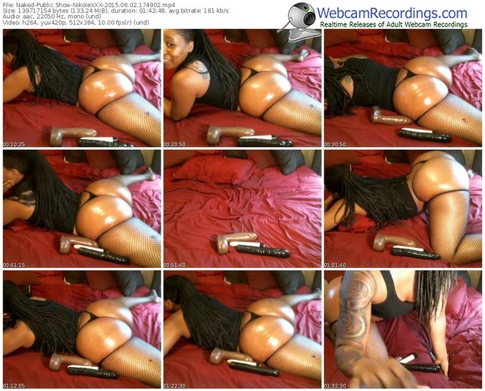 naked-nikolexxx-public-show-06_02_2015-17_49_02