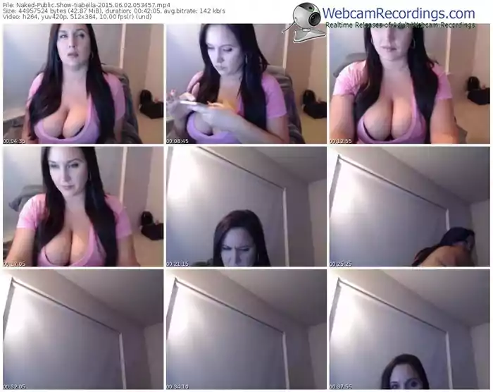 naked-tiabella-public-show-06_02_2015-05_34_57