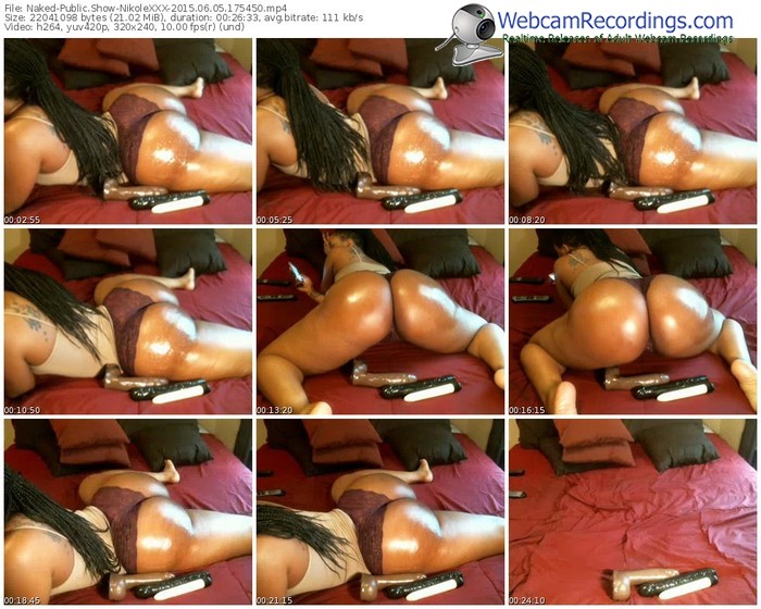 naked-nikolexxx-public-show-06_05_2015-17_54_50