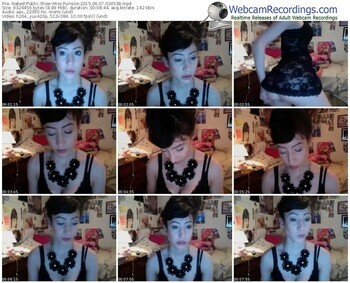 naked-miss-funsize-public-show-06_07_2015-02_45_38