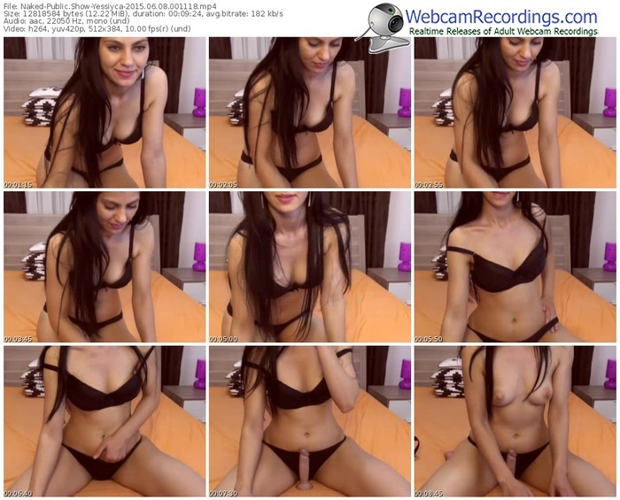 naked-yessiyca-public-show-06_08_2015-00_11_18