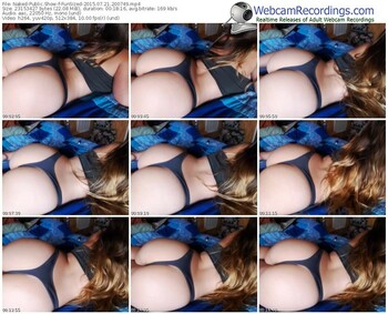 naked-funsized-public-show-07_21_2015-20_07_49