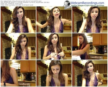 naked-victoria_doll-public-show-07_26_2015-02_05_56