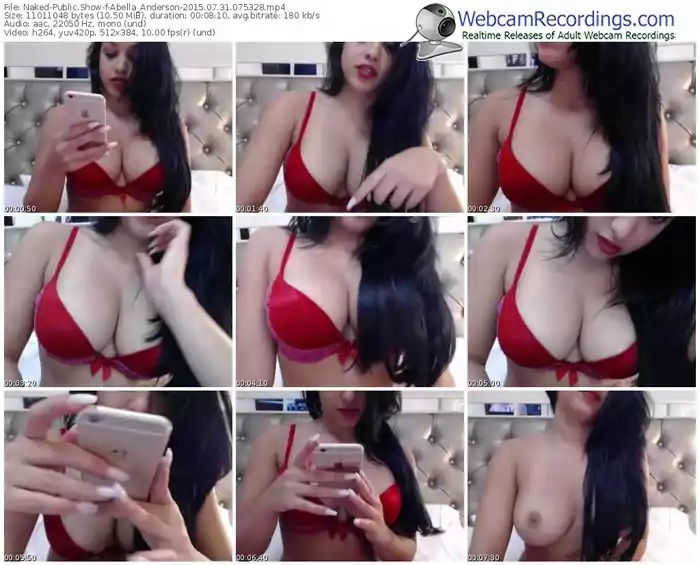 naked-abella_anderson-public-show-07_31_2015-07_53_28