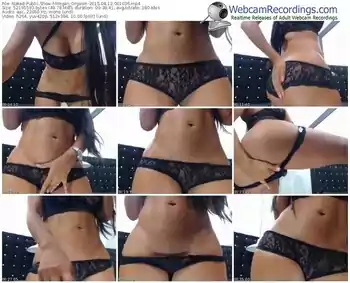 naked-megan_orgasm-public-show-08_12_2015-00_10_36