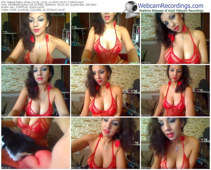 naked-licky_vicky_xo-public-show-09_07_2015-13_26_02