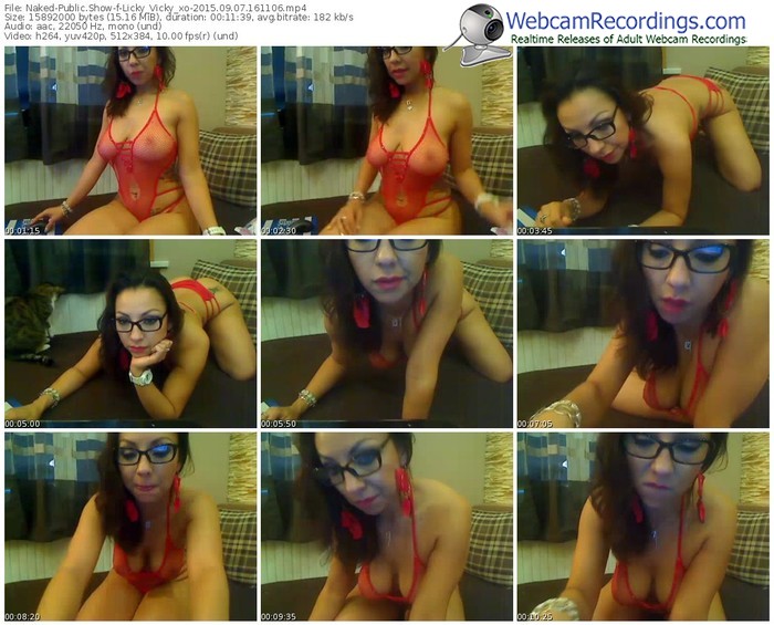 naked-licky_vicky_xo-public-show-09_07_2015-16_11_06