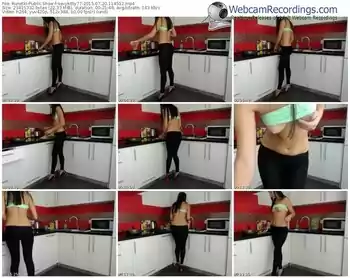 runetki-sexykitty77-public-show-07_20_2015-11_45_12