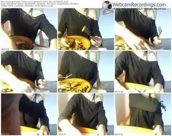 showup-zwyczajnaona-public-show-04_12_2015-15_46_07