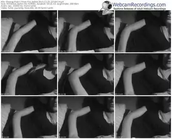 showup-le_petite-webcam-show-12_25_2015-22_59_43