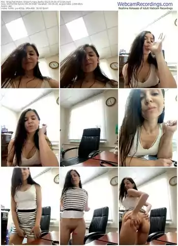 stripchat-crazy_barby-06-05-2023-07-22-36