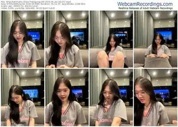 stripchat-yangying_99-05-26-2024-16-12-37