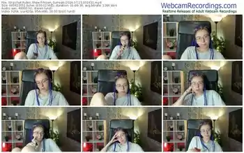 stripchat-frizen_surreals-07-15-2024-00-18-31