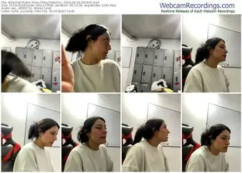 stripchat-mia_robertss_-08-29-2024-00-24-43