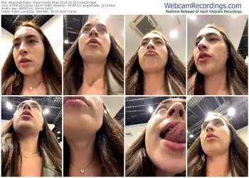 stripchat-holly_play-10-02-2024-10-34-29