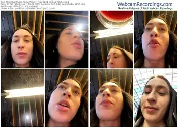 stripchat-holly_play-11-04-2024-12-05-54