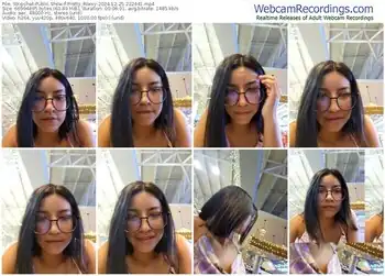 stripchat-pretty_roxxy-12-25-2024-22-24-41