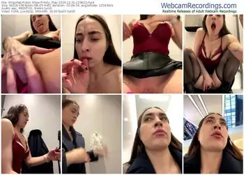 stripchat-holly_play-12-31-2024-12-38-22