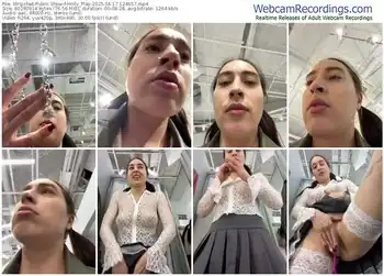 stripchat-holly_play-04-17-2025-12-46-57