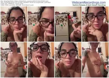 stripchat-strawberry_queens-04-28-2025-18-39-45