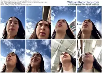 stripchat-holly_play-05-08-2025-12-43-20