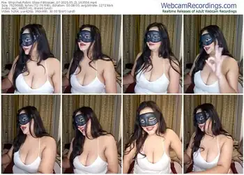 stripchat-blossam_07-05-21-2025-16-35-56