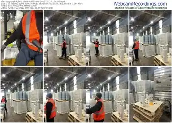 stripchat-puttiein-05-27-2025-17-43-02