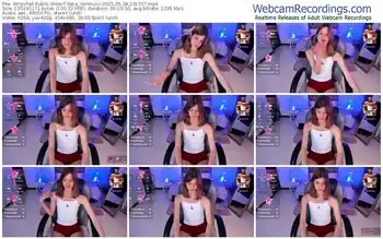 stripchat-nora_vennucci-05-28-2025-23-15-57