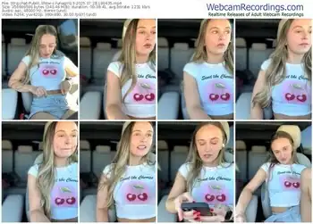 stripchat-lunagirl13-07-28-2025-18-04-35