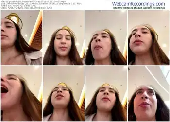 stripchat-holly_play-07-31-2025-10-45-55