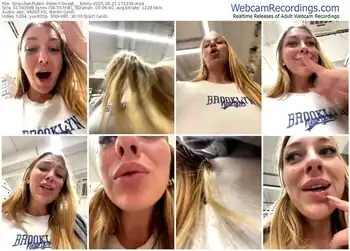 stripchat-sweet___emily-08-21-2025-17-33-39