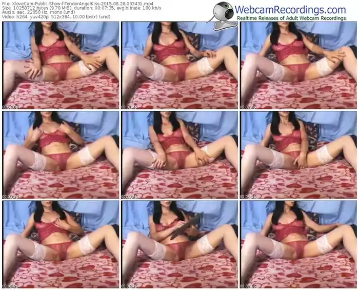 xlovecam-tenderangelkiss-public-show-08_28_2015-03_34_31